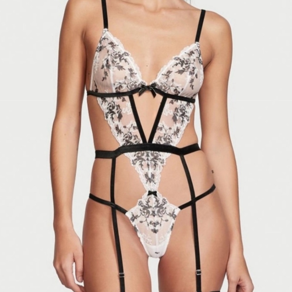 Victoria’s Secret black embroidered velvet teddy NWT